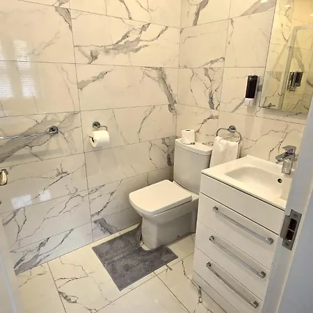Daire Modern Centre Luxury - Sleeps 6